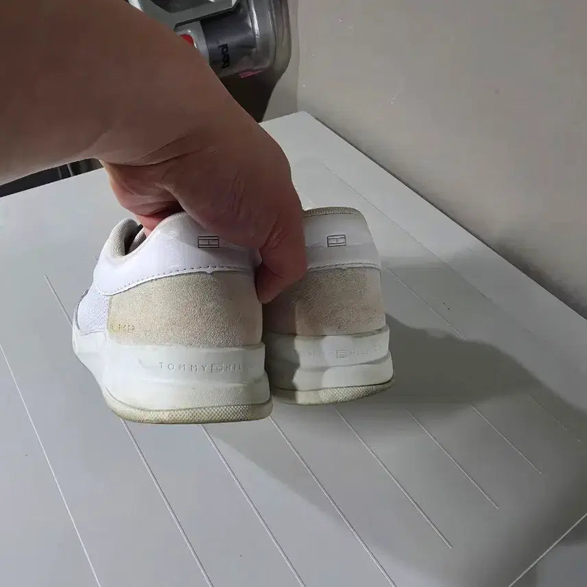 [BUNJANG] Tommy Hilfiger Sneakers (White) - Size 265 / 타미 신발 265사이즈