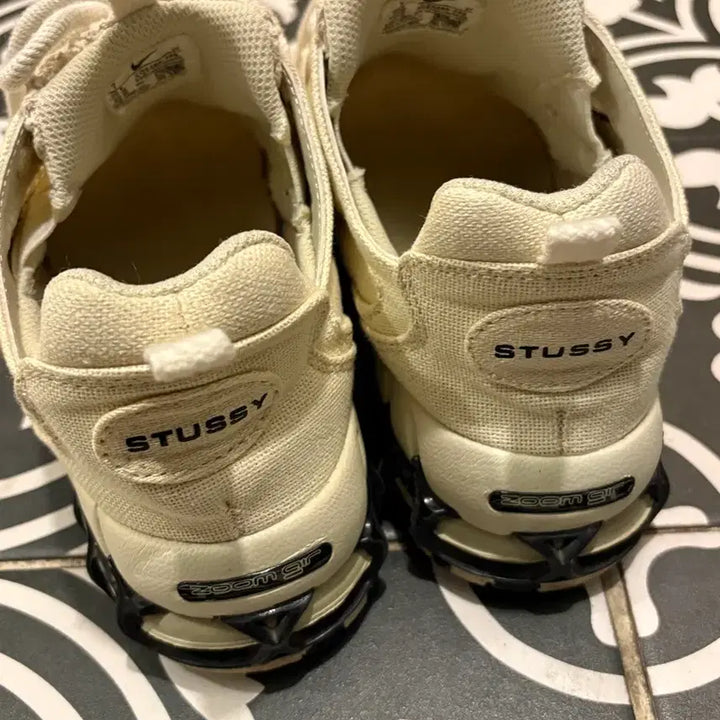 [BUNJANG] Stussy X Nike Spiridon Cage 2 Sneakers / 정품 스투시X나이키 스피리돈 케이지 2