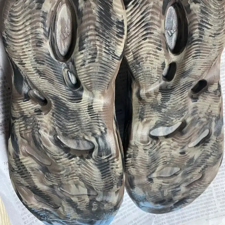 [BUNJANG] Adidas Foam Runner MX Cinder Sneakers / 아디다스 폼 러너 MX 신더