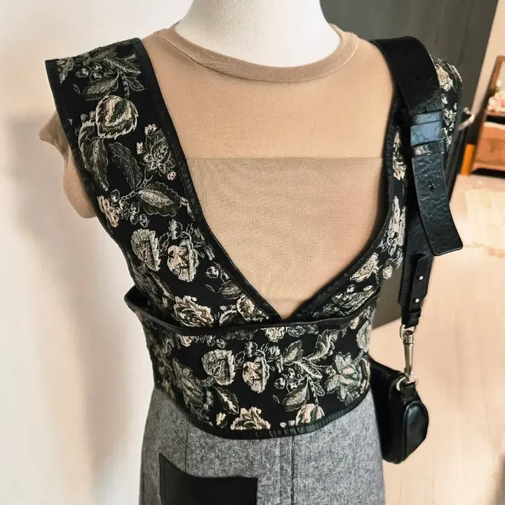 [BUNJANG] apres jour mignon Gobelin Embroidery Bustier / [일본 정품] 아프레쥬르 미뇽(apres jour mignon) 뷔스티에