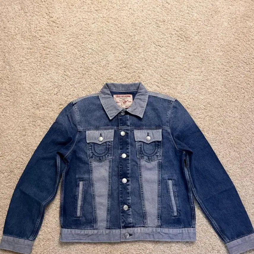 [BUNJANG] True Religion Reverse Two-Tone Denim Jacket / [새상품/미국] 트루릴리전 투톤 데님 자켓 M (리버스트러커700781)
