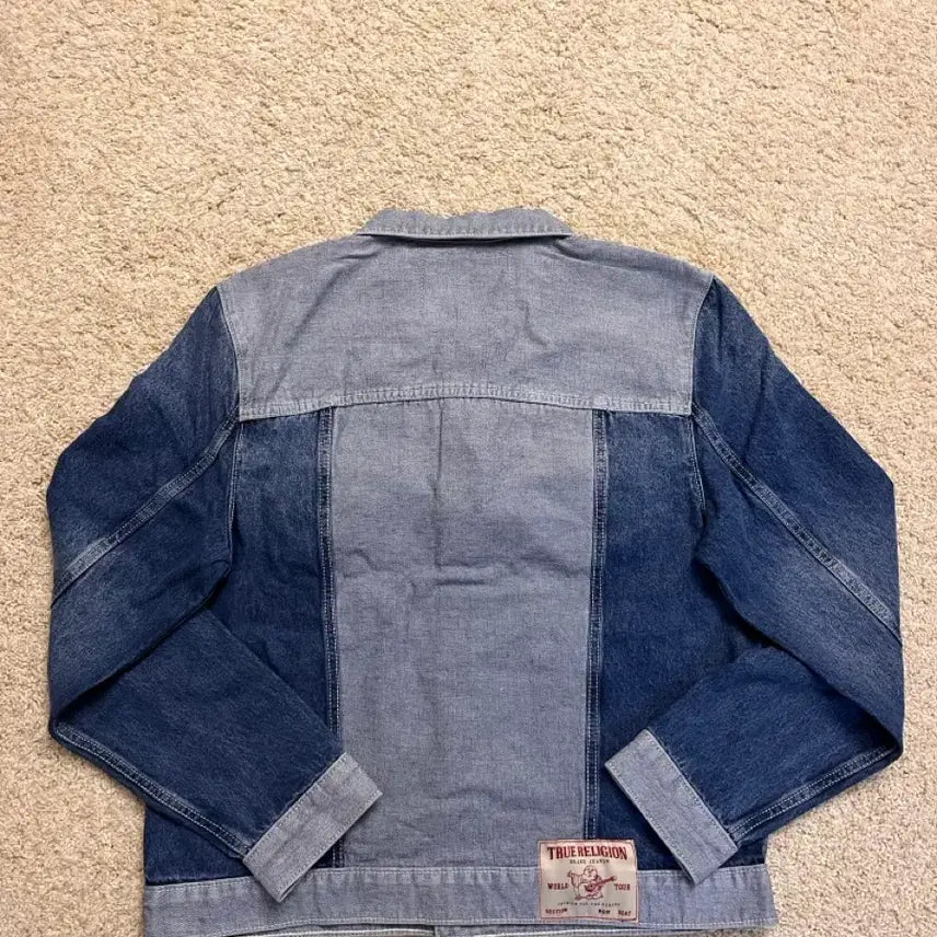 [BUNJANG] True Religion Reverse Two-Tone Denim Jacket / [새상품/미국] 트루릴리전 투톤 데님 자켓 M (리버스트러커700781)