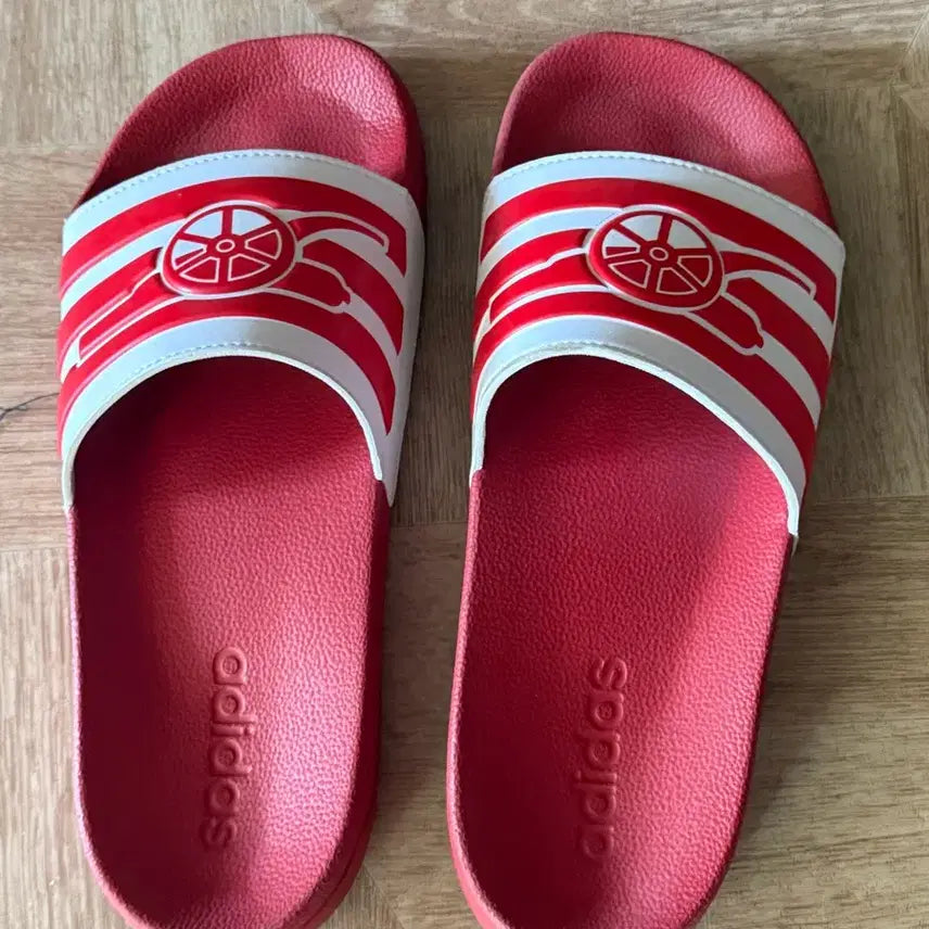 [BUNJANG] Adidas Arsenal Adilette Slippers Size 255 / 255 )아디다스 아스날 슬리퍼 아딜렛