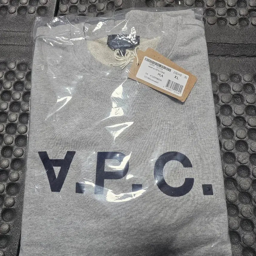 [SOLD OUT] A.P.C. 로고 맨투맨 티셔츠 XL