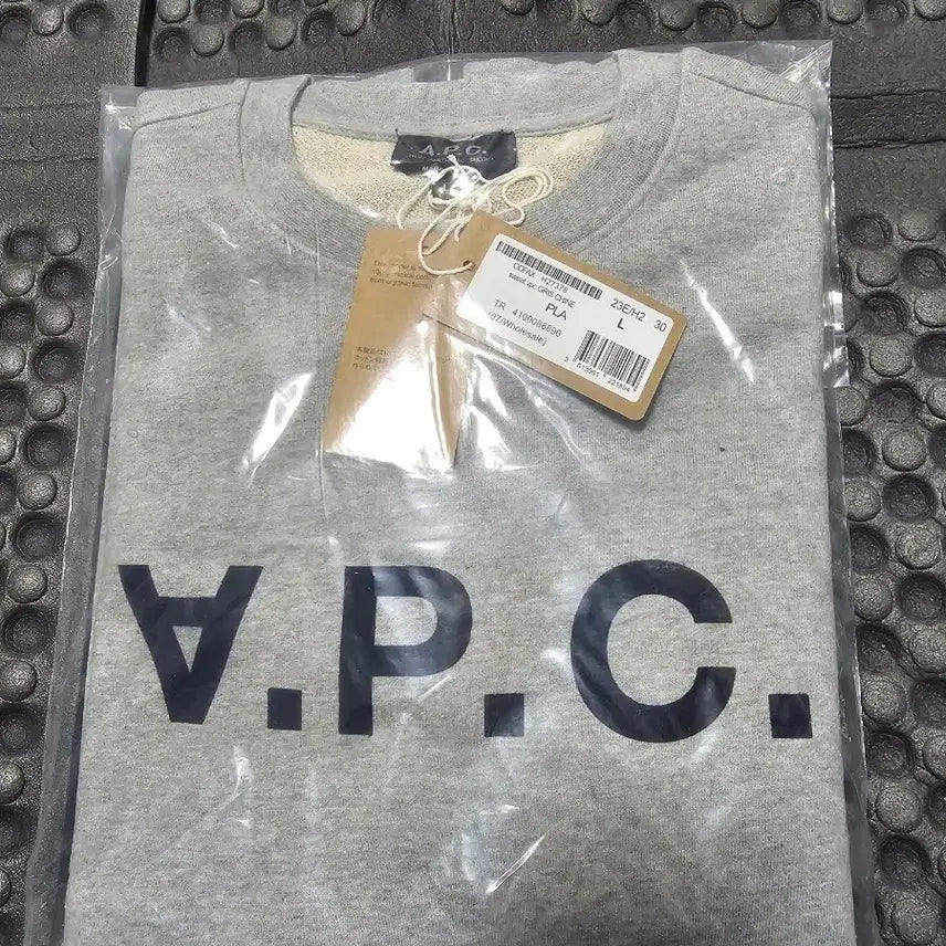 [SOLD OUT] A.P.C. VPC 로고 맨투맨 티셔츠 L