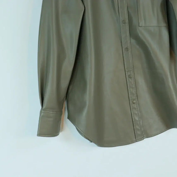 [BUNJANG] Eco-Leather Oversized Shirt Jacket / 그레이 에코레더 셔츠 자켓 오버핏 레더셔츠 간절기 아우터