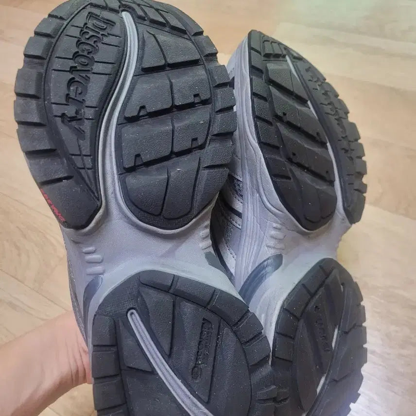 [BUNJANG] Discovery Bolt DXSH5225N-GRS Sneakers / 디스커버리 운동화 볼트 DXSH5225N-GRS/260