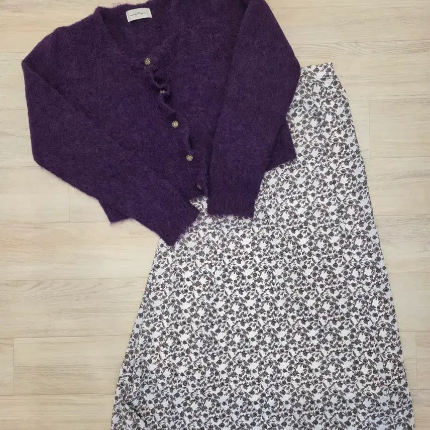 [BUNJANG] Purple Boucle Cardigan &amp; Ivory Long Skirt Set / 퍼플 부클가디건+아이보리 롱스커트 세트