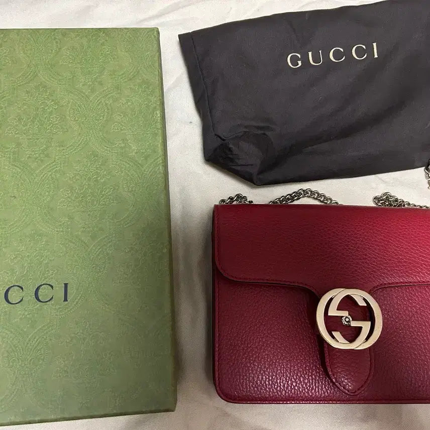 [BUNJANG] Interlocking Small Red Shoulder Bag / 인터로킹 스몰 레드