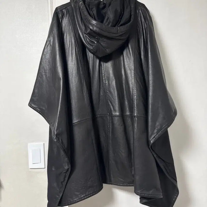 [BUNJANG] Hav Binard Leather Pullover Hoodie Poncho / 하브 비나르드 / 레더 풀오버 후디판초우