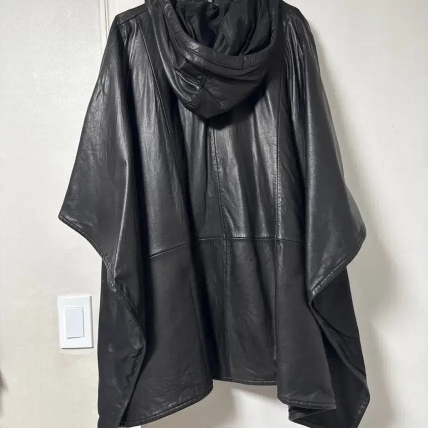[BUNJANG] Hav Binard Leather Pullover Hoodie Poncho / 하브 비나르드 / 레더 풀오버 후디판초우