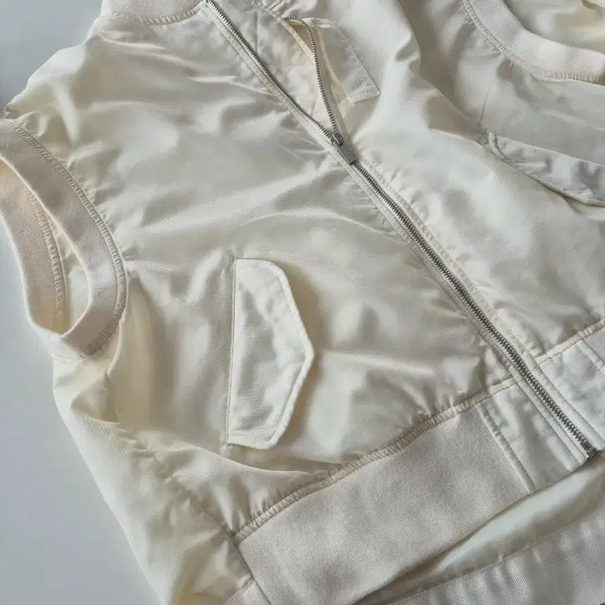 [BUNJANG] Karl Lagerfeld Ivory Style Vest / 칼라거펠트 핏보장 명품스타일 베스트