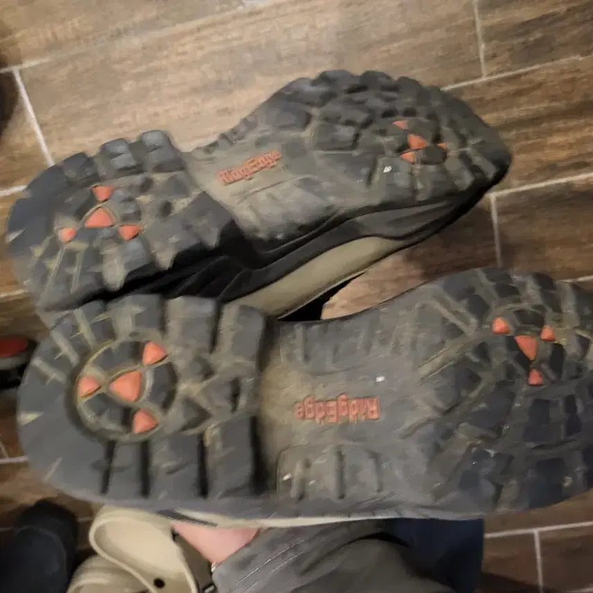 [BUNJANG] CAMPLINE Falcon Hiking Boots (Size 235) / CAMPLINE Falcon 등산화235