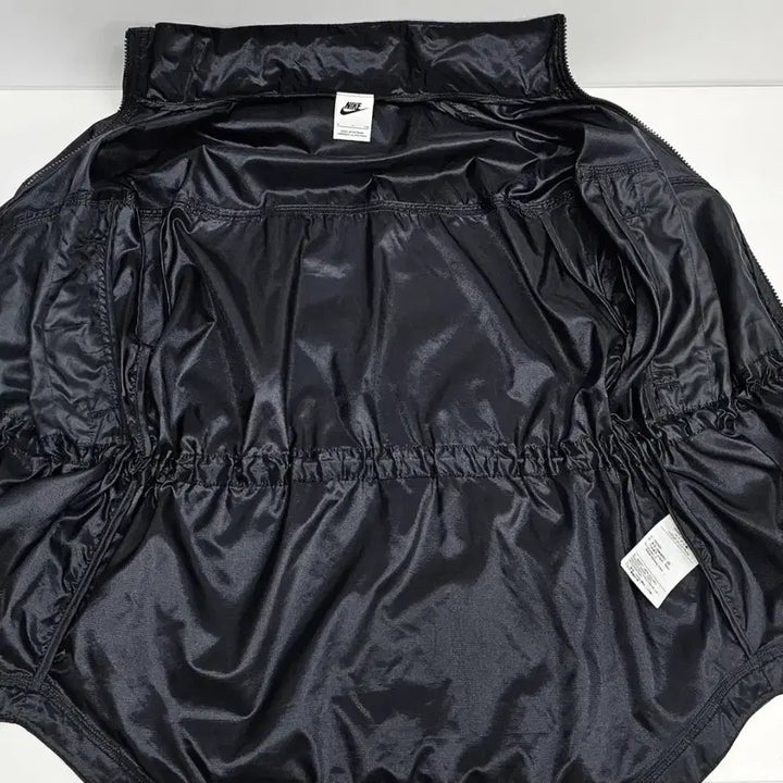 [BUNJANG] Nike Summerized Windrunner Hooded Windbreaker Jacket / 나이키 썸머라이즈드 윈드러너 바람막이 후드 블랙