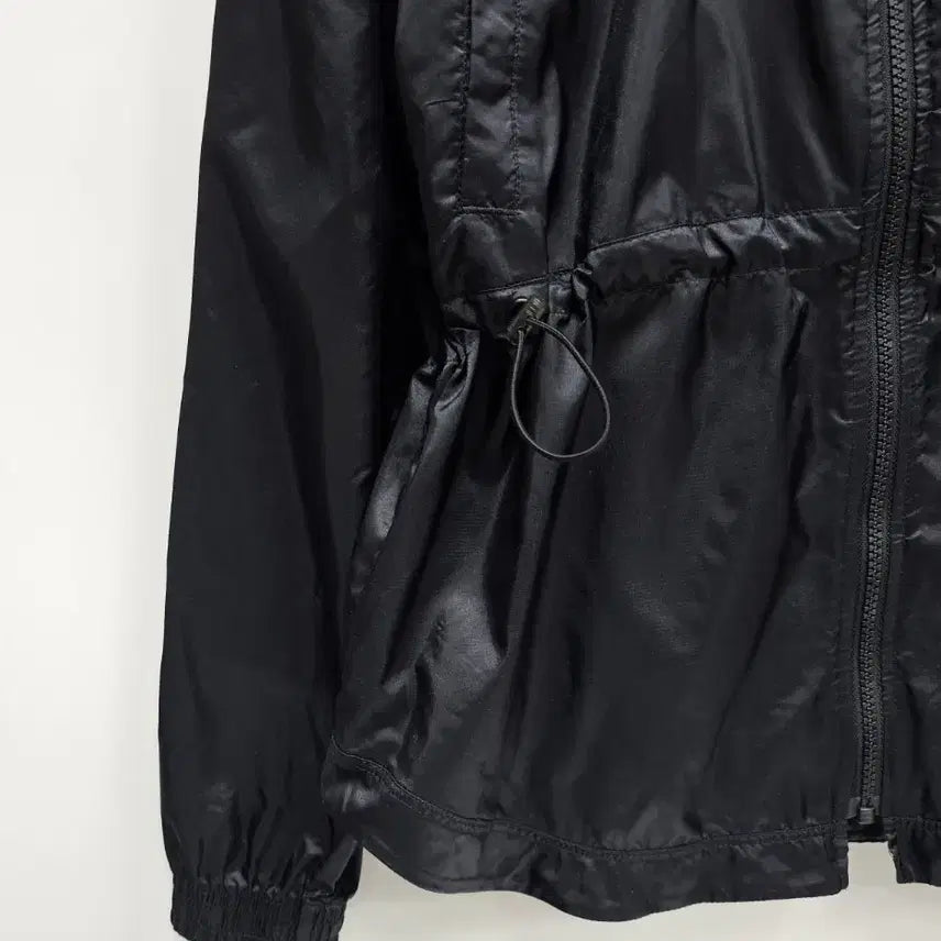 [BUNJANG] Nike Summerized Windrunner Hooded Windbreaker Jacket / 나이키 썸머라이즈드 윈드러너 바람막이 후드 블랙