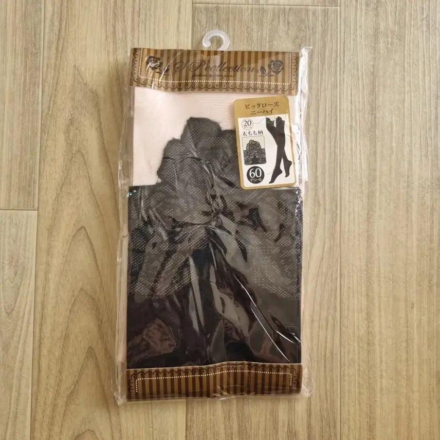 [BUNJANG] Japanese Import Rose Pattern Pantyhose / 일본수입 빅 로즈무늬 니삭스 일체형 팬티스타킹