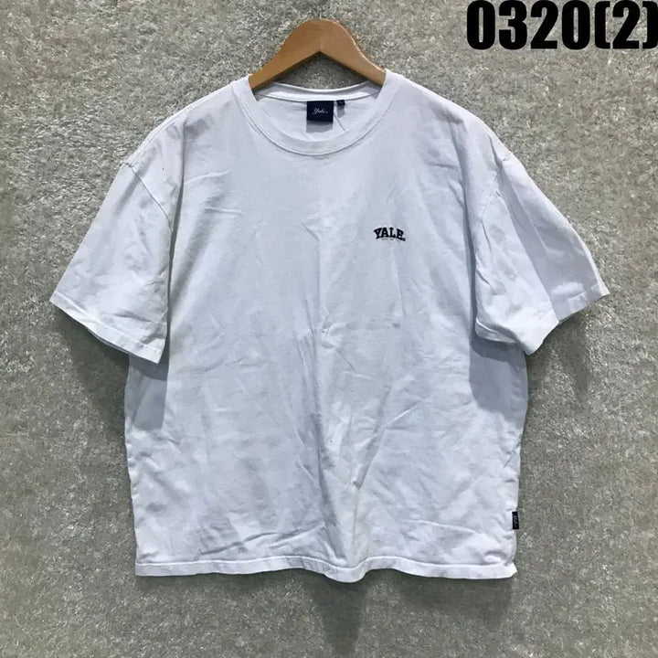 [BUNJANG] YALE White Short-Sleeve T-shirt (L) / 예일 YALE 화이트 반팔 티셔츠 L