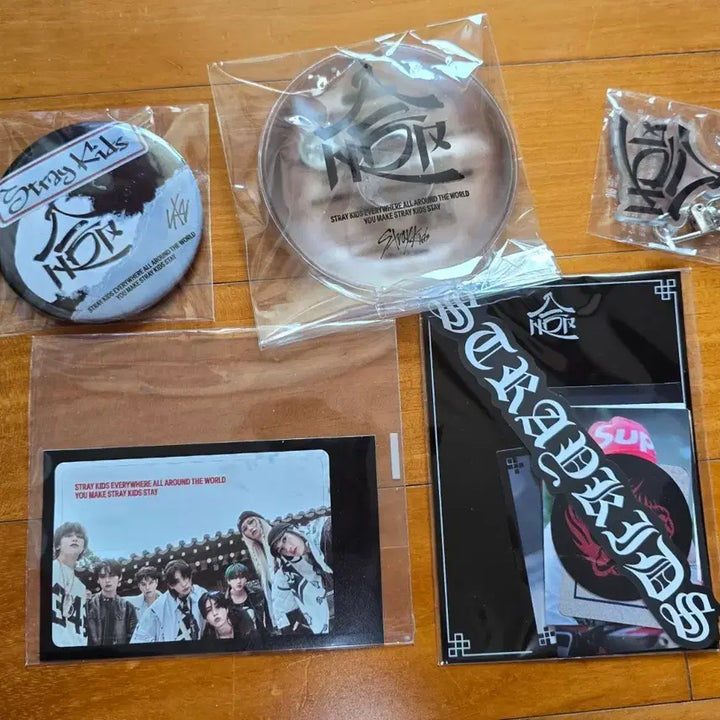 [BUNJANG] Stray Kids Pop-Up Special POB Bundle Set / 스키즈 스트레이키즈 합 hop 팝업 특전 양도