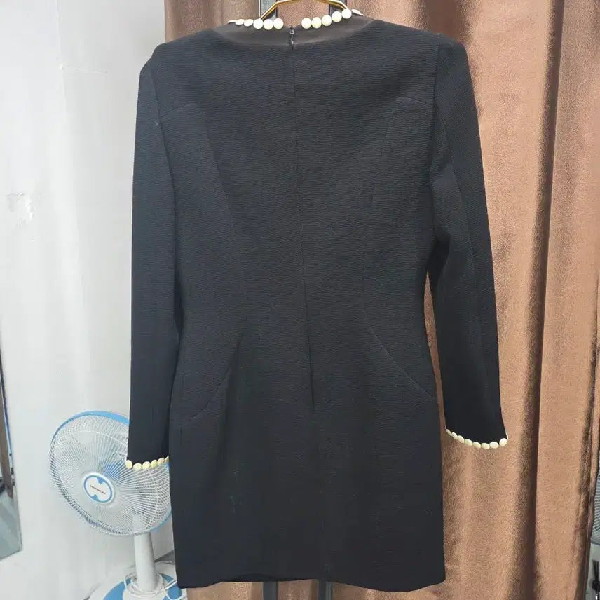 [BUNJANG] MOJO.S.PHINE Black Pearl Embellished Midi Dress / MOJO.S.PHINE 블랙 진주 장식 원피스
