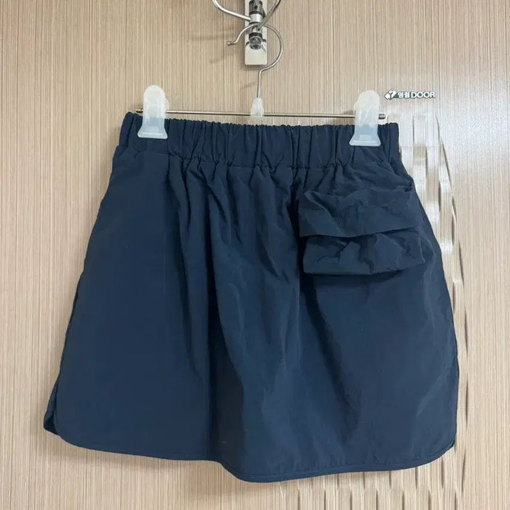 [BUNJANG] Le Basement Navy Mini Skirt - Size S / Le Basement 네이비 스커트 s