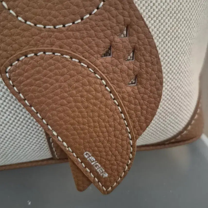 [BUNJANG] Geiger Owl Charm Leather Trim Tote Bag / 가이거가방