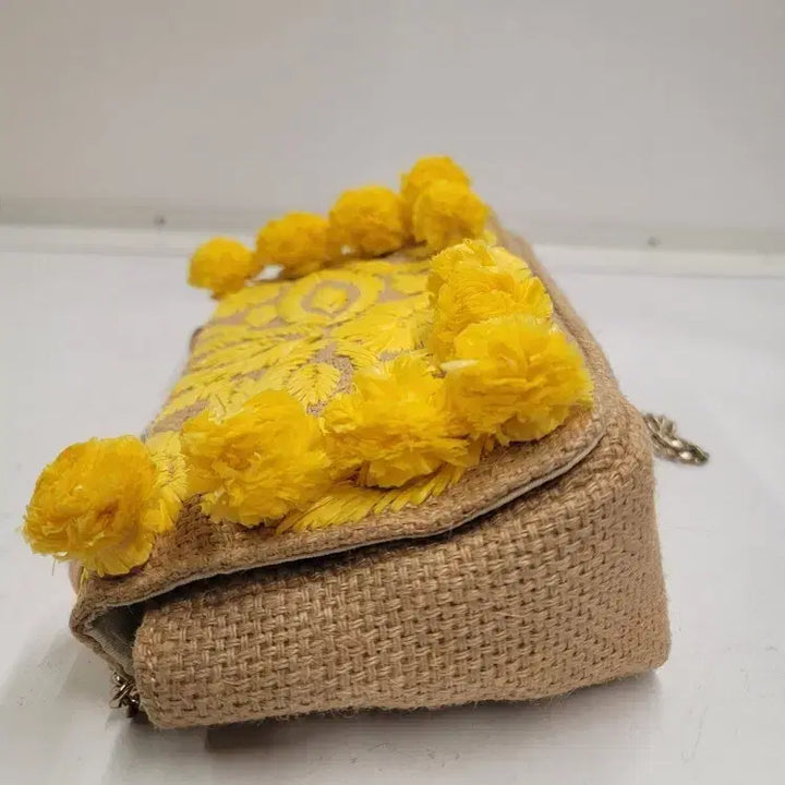 [BUNJANG] Seed Heritage Raffia Yellow Flower Embroidery Mini Crossbody Bag / 시드 헤리티지(정품)옐로우 플라워장식 라피아소재 금장체인 숄더 미니크로스