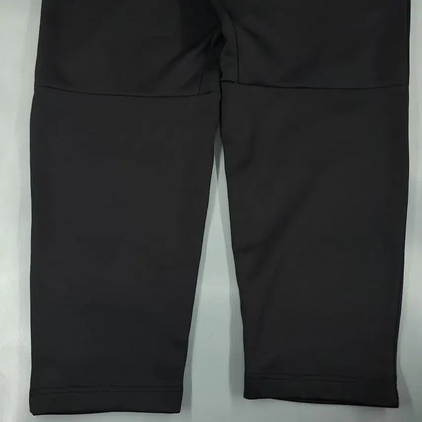 [BUNJANG] Umbro Black White Logo Fleece Jersey Pants Training / 엄브로 블랙 화이트 로고 밴딩 기모 져지팬츠 트레이닝복 34-38