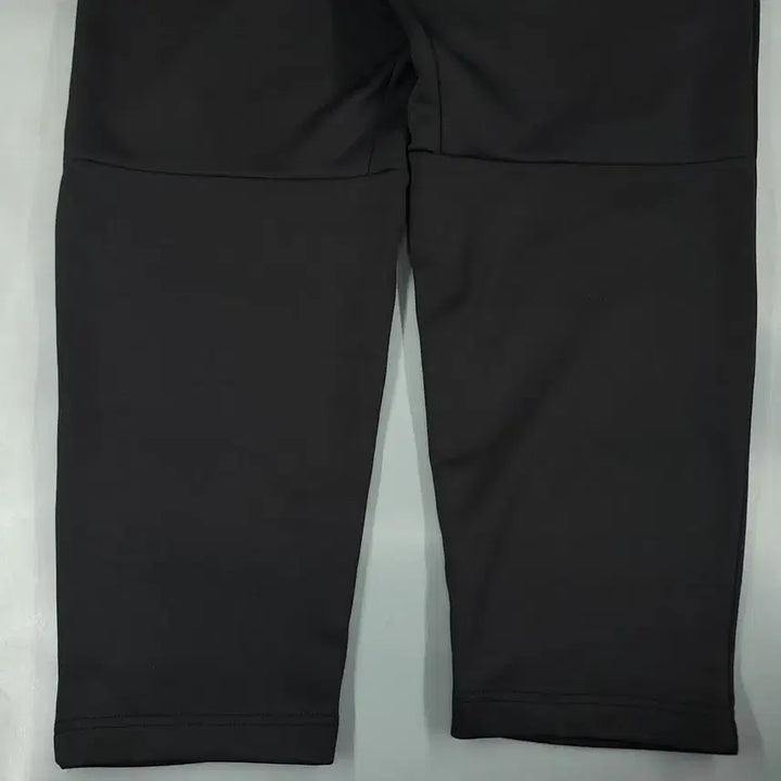 [BUNJANG] Umbro Black White Logo Fleece Jersey Pants Training / 엄브로 블랙 화이트 로고 밴딩 기모 져지팬츠 트레이닝복 34-38