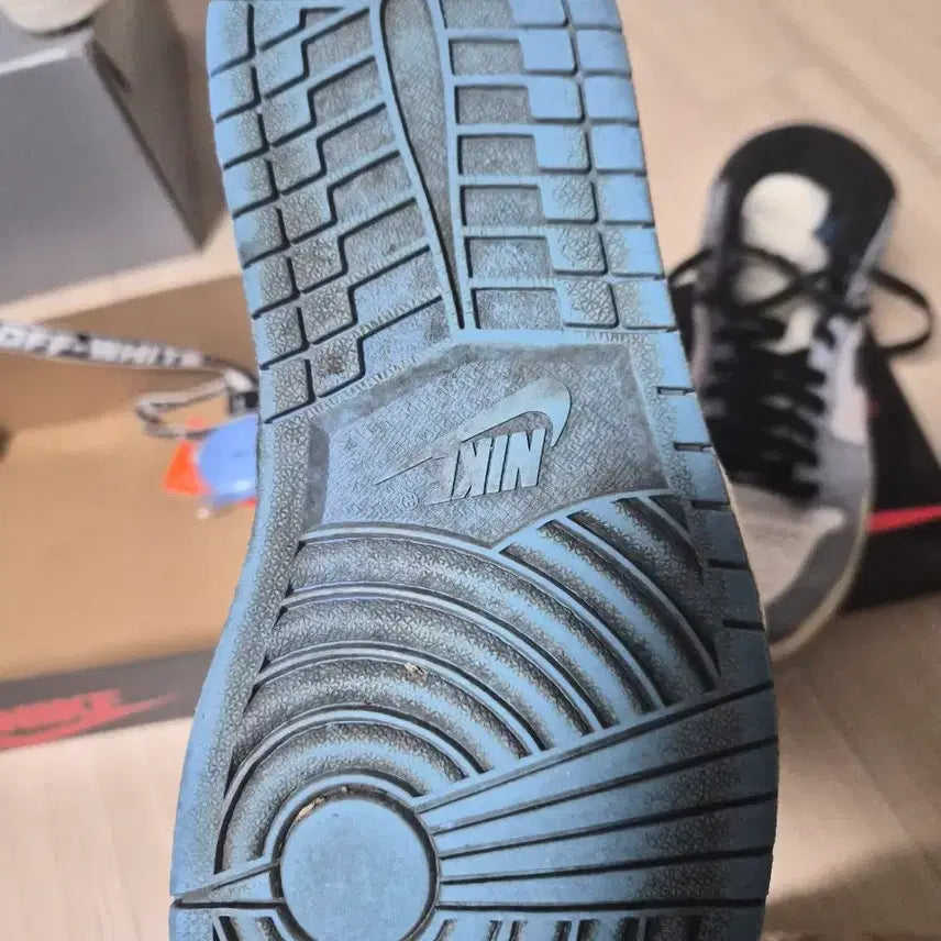 [BUNJANG] Jordan University Blue Sneakers / 조던 유니버시티블루