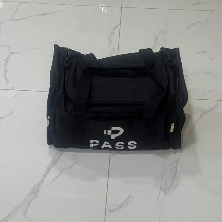 [BUNJANG] PASS Logo Duffel Bag / 더플백 가방