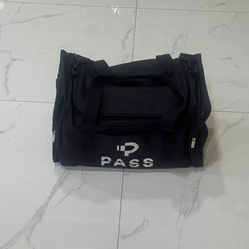[BUNJANG] PASS Logo Duffel Bag / 더플백 가방