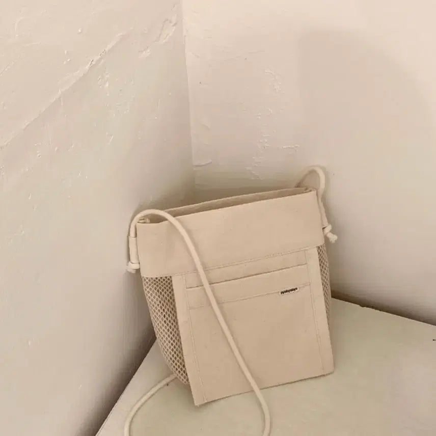 [BUNJANG] pyobyobyo Mesh Crossbody Bag / pyobyobyo 표뵤뵤 메쉬 크로스백