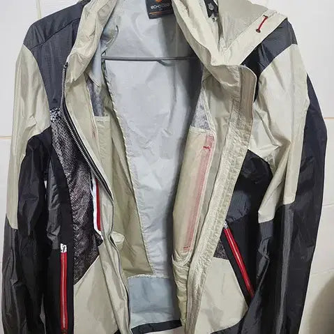 [BUNJANG] Echobox Windbreaker 105XL / 에코로바 바람막이105XL