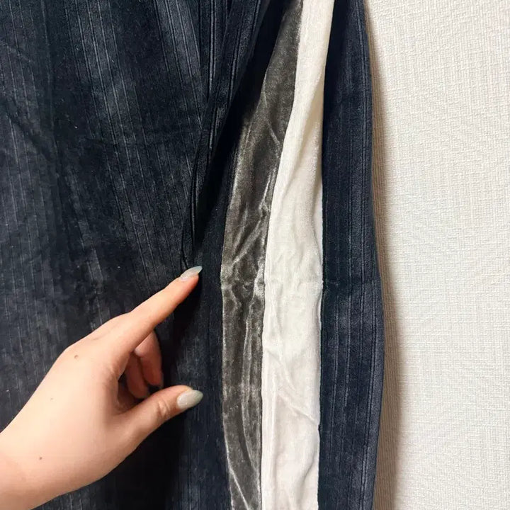 [BUNJANG] Black Side Stripe Long Skirt / 새상품:) 검정색 옆줄 롱 스커트