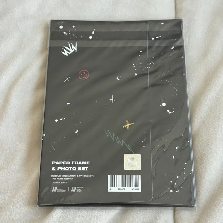 [BUNJANG] Stray Kids SKZOO Pop-Up MD Paper Frame &amp; Photo Set / 스트레이키즈 스키주 팝업 엠디 페이퍼 프레임 &amp; 포토 세트