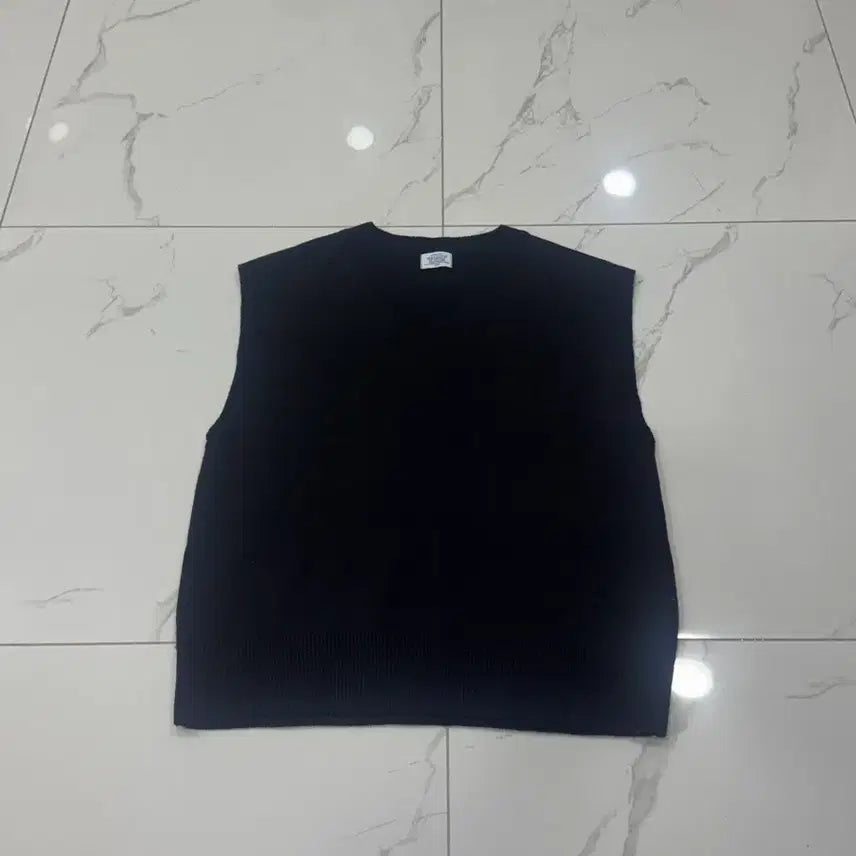 [BUNJANG] LETTER COMO Black Knit Vest M / 검정 니트 조끼 M