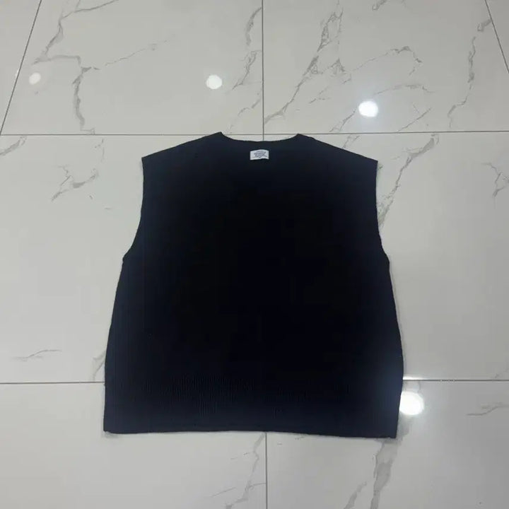 [BUNJANG] LETTER COMO Black Knit Vest M / 검정 니트 조끼 M