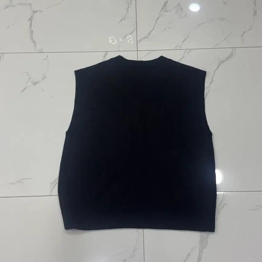[BUNJANG] LETTER COMO Black Knit Vest M / 검정 니트 조끼 M