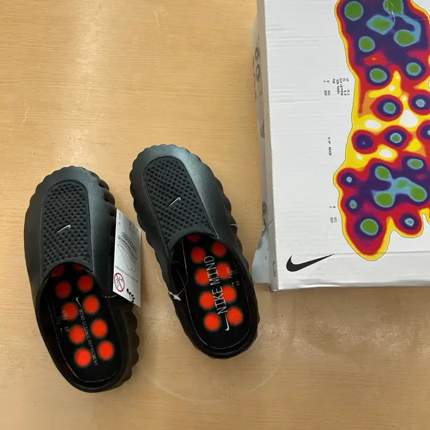 [BUNJANG] Nike Mind 001 240mm Black Hyper Crimson / (새상품)240사이즈 나이키 마인드 001 블랙 하이퍼 크림슨