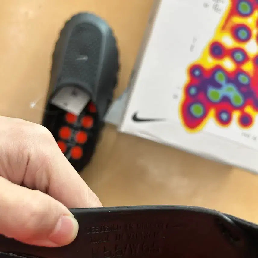 [BUNJANG] Nike Mind 001 240mm Black Hyper Crimson / (새상품)240사이즈 나이키 마인드 001 블랙 하이퍼 크림슨