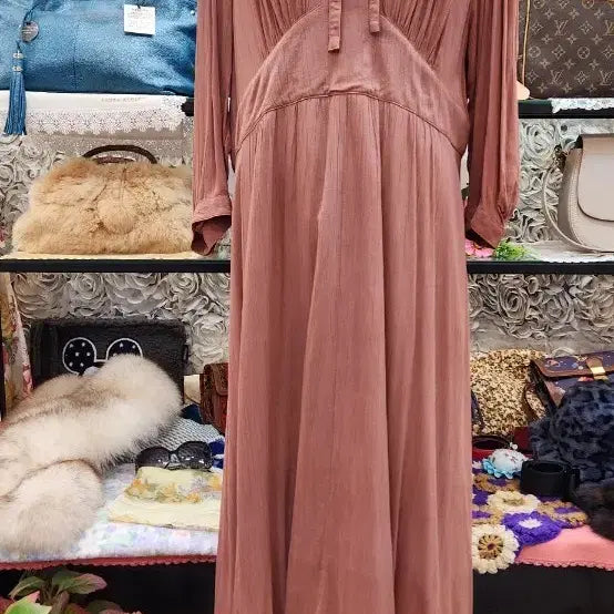 [BUNJANG] Uniqlo Long Dress (Size 66-77) / 얌전한 롱원피스(유니클로)(66~77)