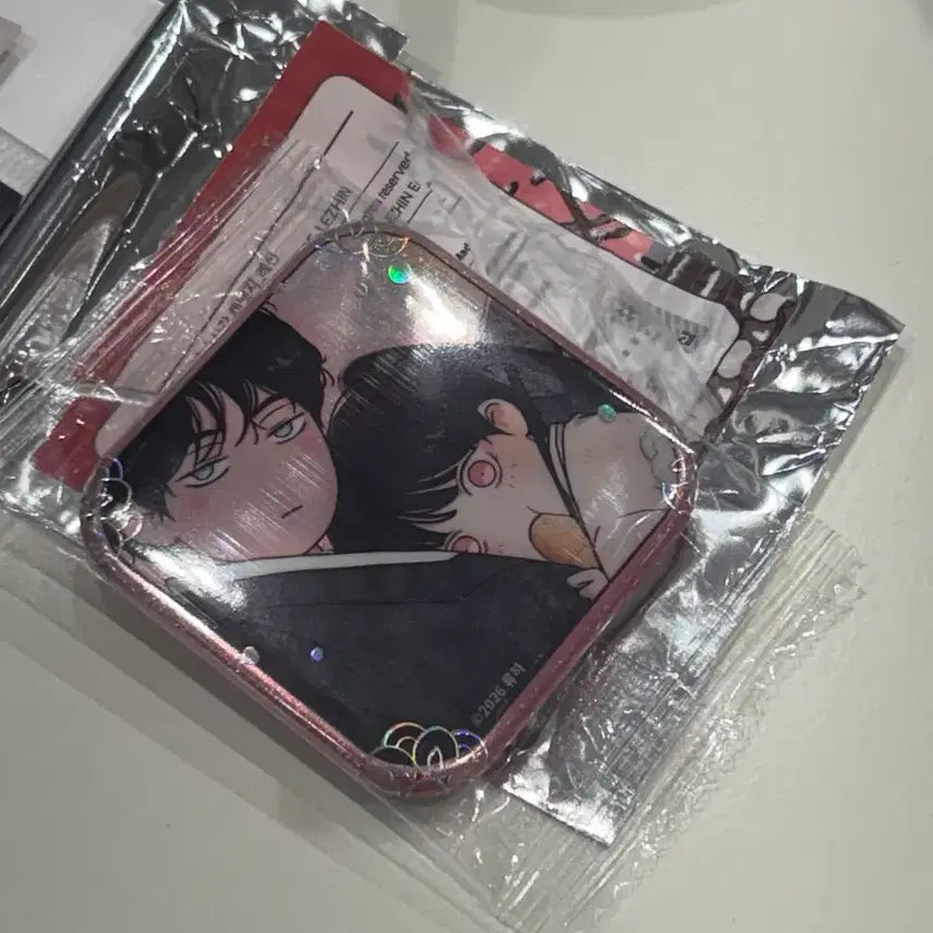 [BUNJANG] LEBOM Resin 2020 Can Badge / 레봄 레진 캔뱃지 2020 판매 양도
