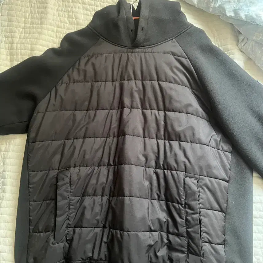 [BUNJANG] Moncler Hooded Sweatshirt / 몽클레어 후드티 판매합니다
