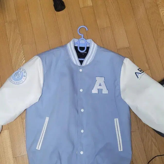 [BUNJANG] Ajou University Business Administration Varsity Jacket / 아주대 경영학과 과잠 팝니다