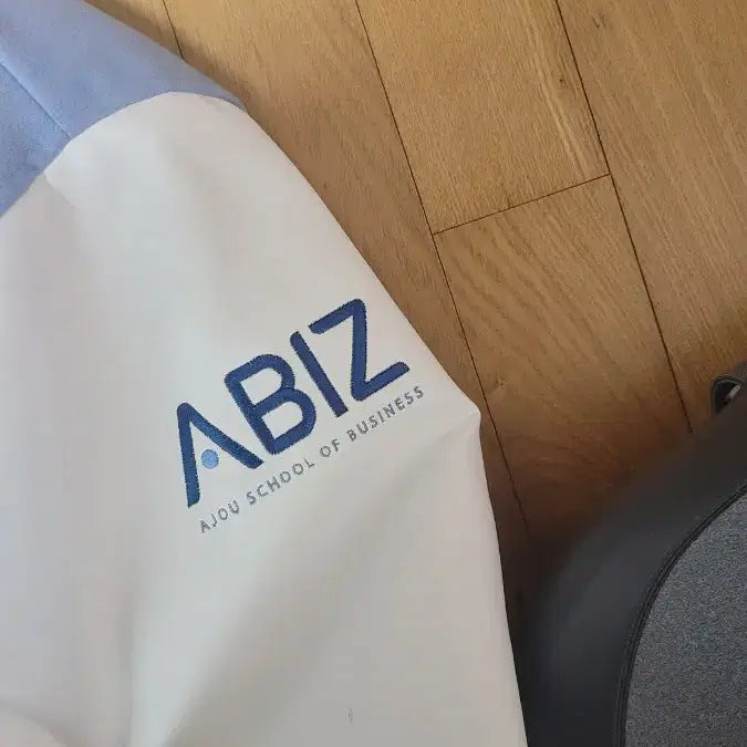 [BUNJANG] Ajou University Business Administration Varsity Jacket / 아주대 경영학과 과잠 팝니다