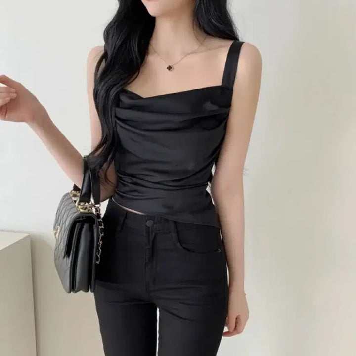 [SOLD OUT] 실크 새틴 나시 슬림핏 블라우스