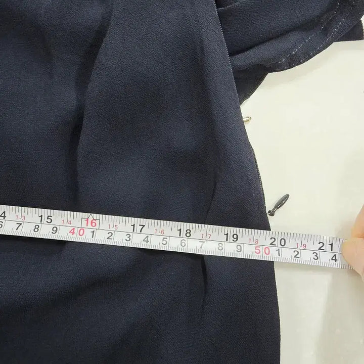 [BUNJANG] Lucky Chouette Off-Shoulder Striped Blouse / 럭키슈에뜨 오프숄더 블라우스 스트라이프