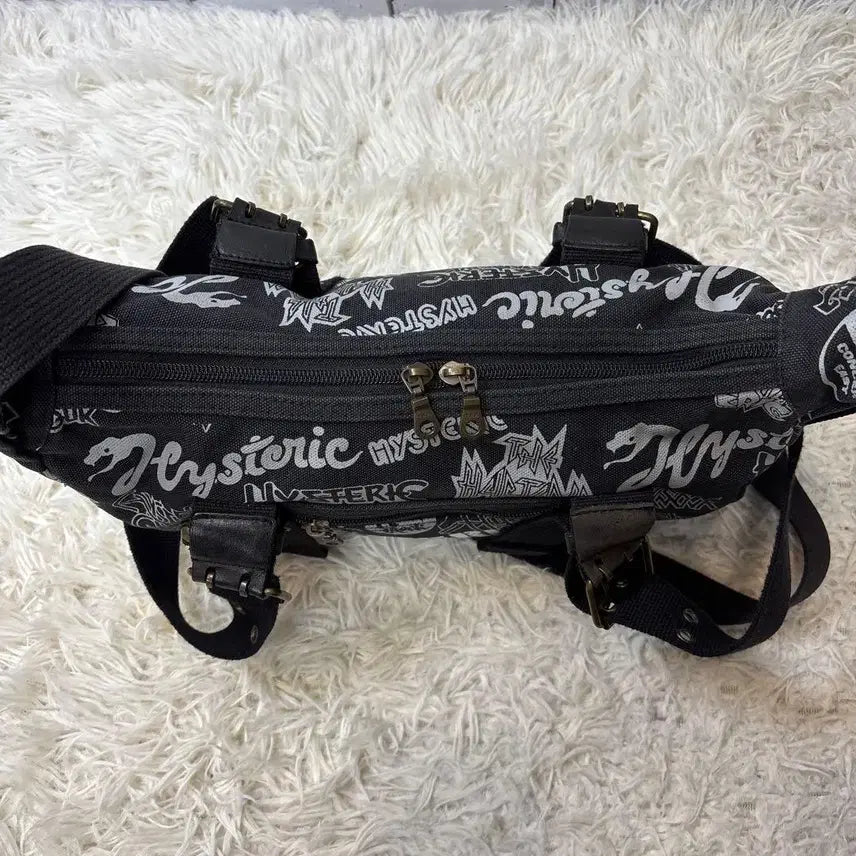 [BUNJANG] Hysteric Glamour Military 2-Way Shoulder Bag / 히스테릭 글래머  밀리터리 2웨이 숄더백
