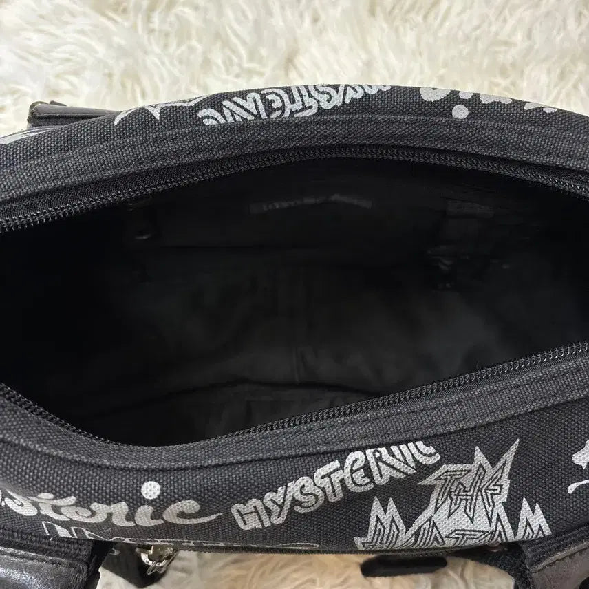 [BUNJANG] Hysteric Glamour Military 2-Way Shoulder Bag / 히스테릭 글래머  밀리터리 2웨이 숄더백