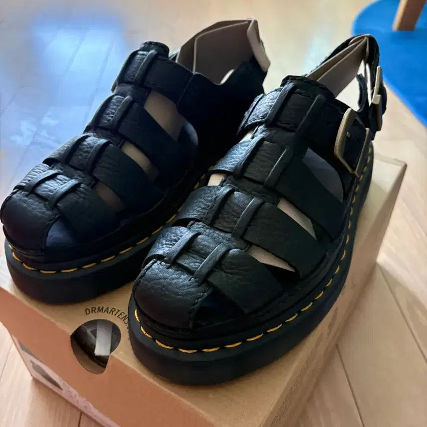 [BUNJANG] Dr. Martens Fisherman Sandals UK6 / 닥터마틴 피셔맨 샌들 UK6